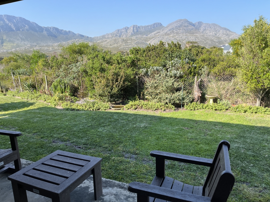 To Let 2 Bedroom Property for Rent in Pringle Bay Western Cape